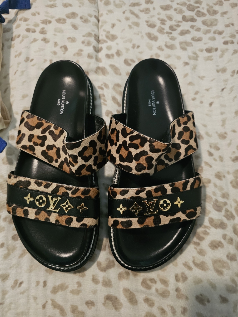 ✨️Louis Vuitton Leopard Print Leather Slide Sandals - Black/Tan✨️